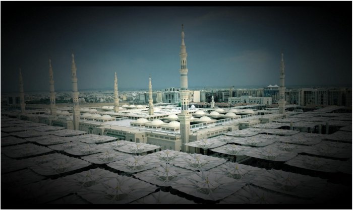 Зонтики мечети Пророка в Медине