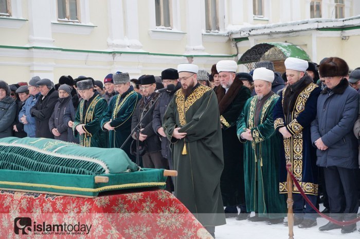 Джаназа-намаз. (Источник фото: dumrt.ru)