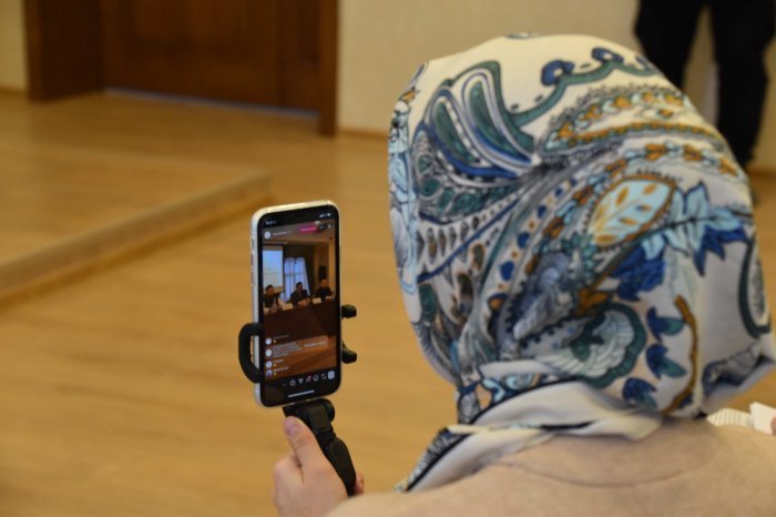 С вопросами о работе татарского онлайн-медресе можно обращаться в официальный аккаунт проекта в Instagram @tatarmedrese 
