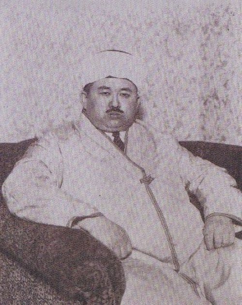 Лидер тюрко-татарской общины в Токио Габдулхай хазрат Курбангалиев