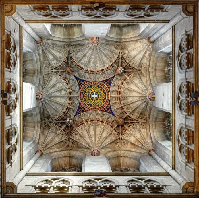 Вентиляторный свод перехода внутри Кентерберийского собора (Фото: mei.edu)