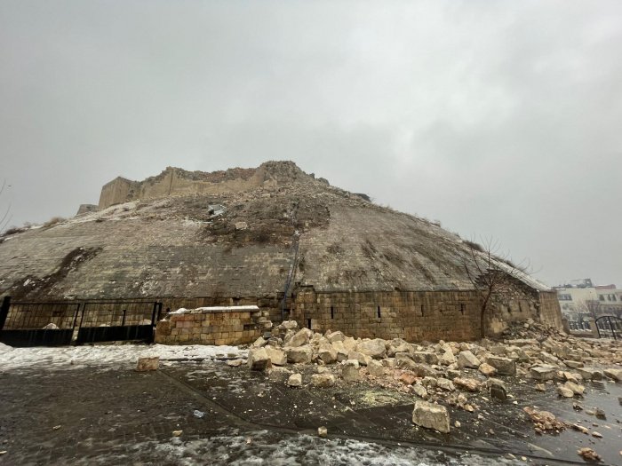 Крепость Газиантепа после разрушения. Источник фото: haber.sol.org.tr.