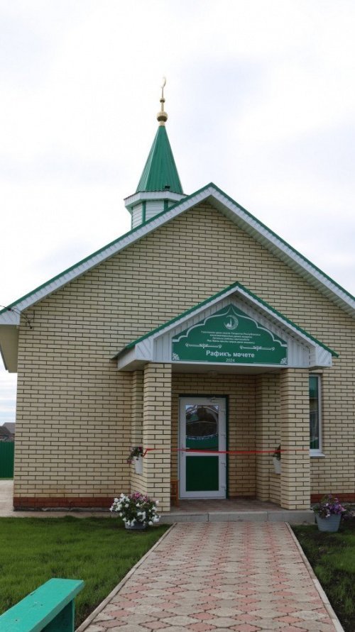 Мечеть «Рафикъ» в селе Новое Зияшево Актанышского района. Фото: Руслан Усманов.